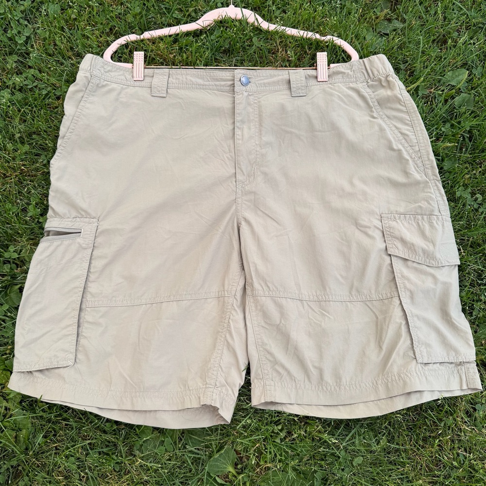 Columbia Cargo Shorts 40W 10L Tan Nylon Ripstop Hiking Outdoor Utility